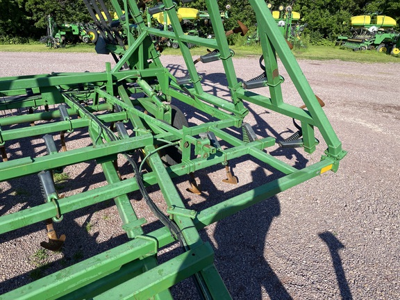 1989 John Deere 960 Field Cultivator