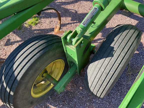 1989 John Deere 960 Field Cultivator