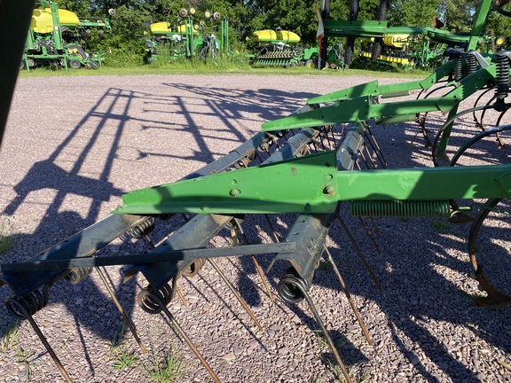 1989 John Deere 960 Field Cultivator