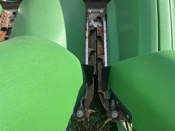 2020 John Deere 712C Header Corn Head