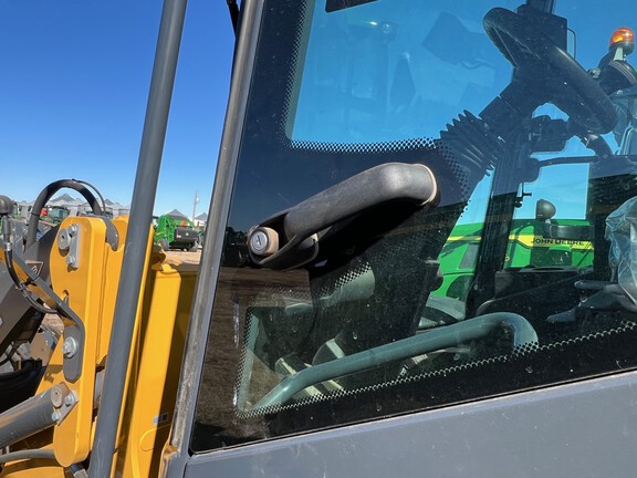 2023 John Deere 244L Compact Utility Loader