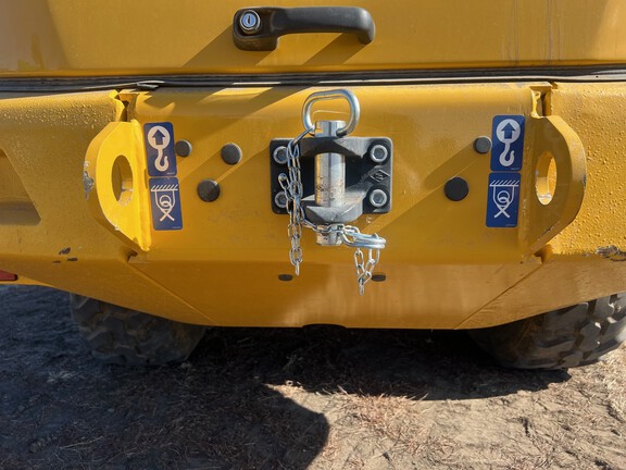 2023 John Deere 244L Compact Utility Loader