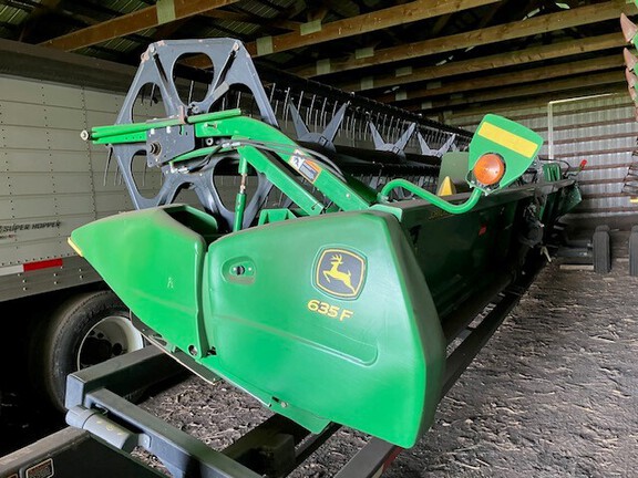 2009 John Deere 635F Header Combine