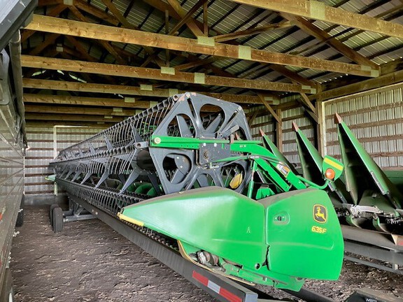 2009 John Deere 635F Header Combine