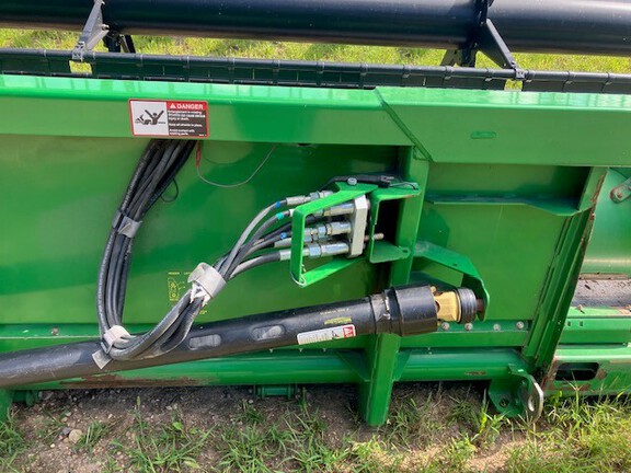 2009 John Deere 635F Header Combine