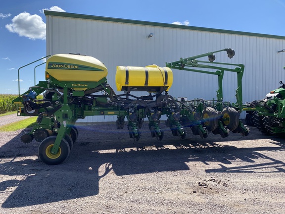2019 John Deere 1775NT Planter