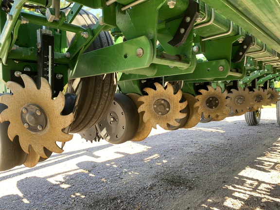 2019 John Deere 1775NT Planter