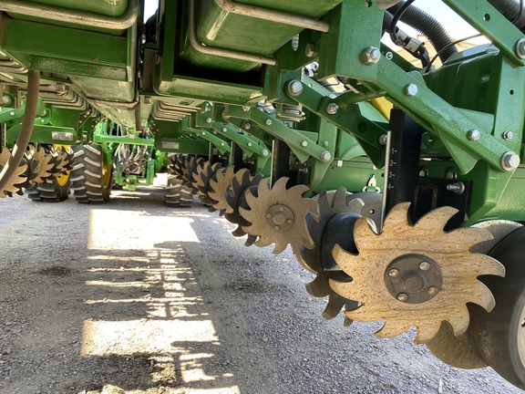 2019 John Deere 1775NT Planter