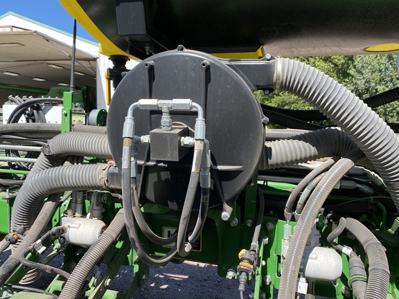 2019 John Deere 1775NT Planter