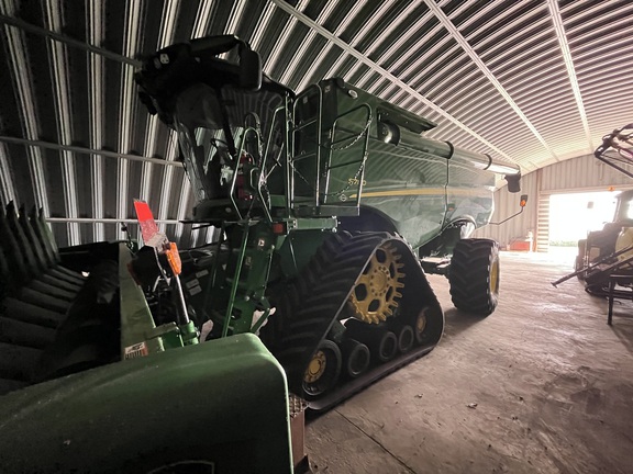 2023 John Deere S780 Combine