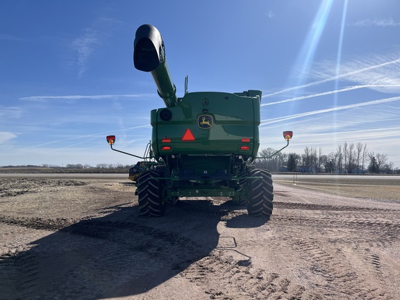 2023 John Deere S780 Combine