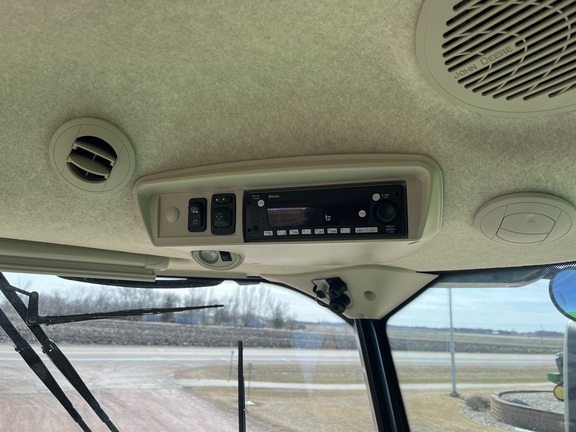 2023 John Deere S780 Combine