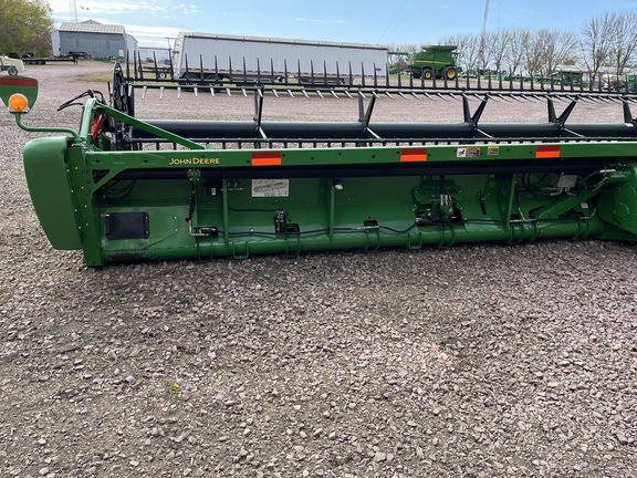 2017 John Deere 645FD Header Combine