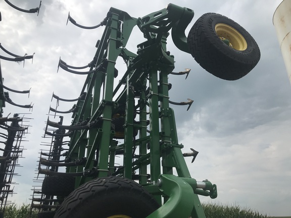 2024 John Deere 2230FH Field Cultivator