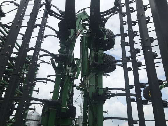 2024 John Deere 2230FH Field Cultivator