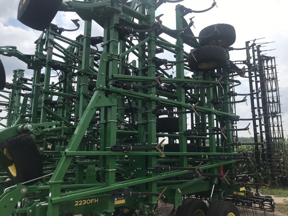 2024 John Deere 2230FH Field Cultivator