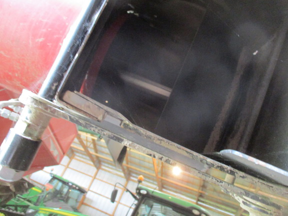 2004 Brent 780 Grain Cart