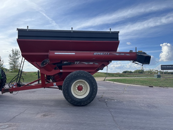 2004 Brent 780 Grain Cart