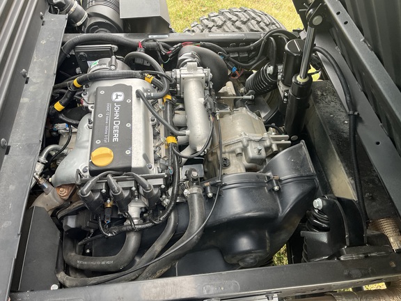 2023 John Deere XUV 835R ATV