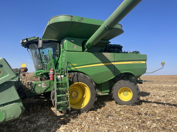 2022 John Deere S790 Combine