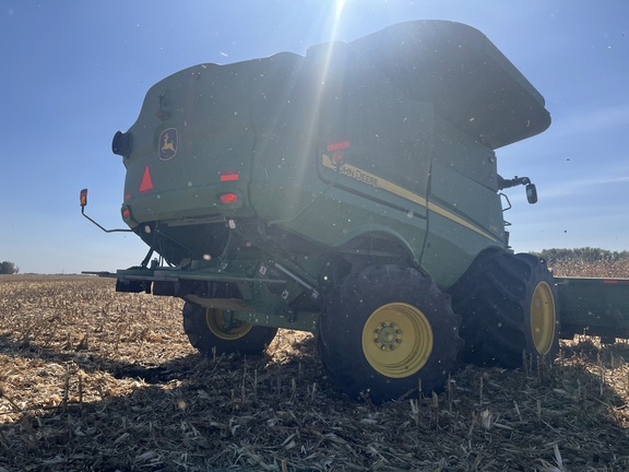 2022 John Deere S790 Combine