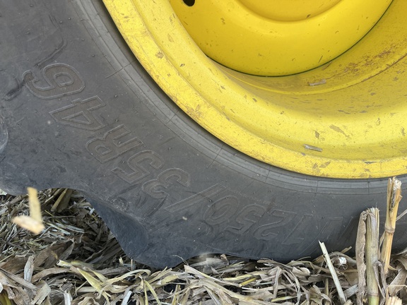 2022 John Deere S790 Combine
