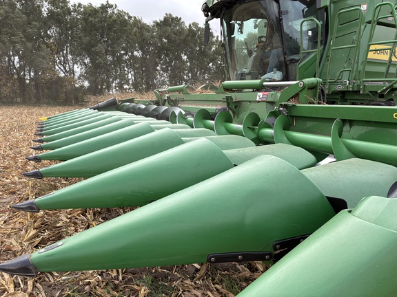2022 John Deere C12F Header Corn Head