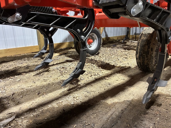 2024 Kuhn 4810 - 7 Disk Ripper