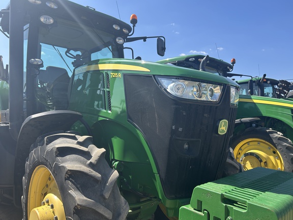 2012 John Deere 7215R Tractor