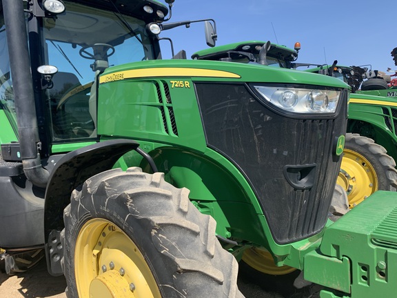2012 John Deere 7215R Tractor
