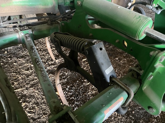 2012 John Deere 2410 Chisel Plow