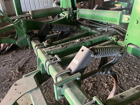 2012 John Deere 2410 Chisel Plow