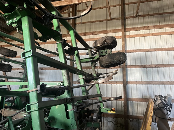 2012 John Deere 2410 Chisel Plow