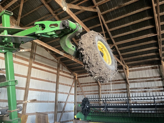 2012 John Deere 2410 Chisel Plow