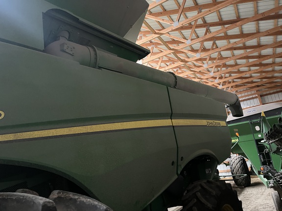 2021 John Deere S770 Combine