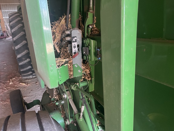 2023 John Deere 560M Baler/Round