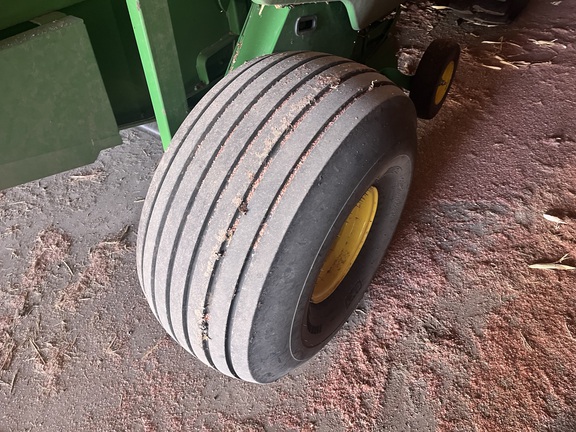 2023 John Deere 560M Baler/Round