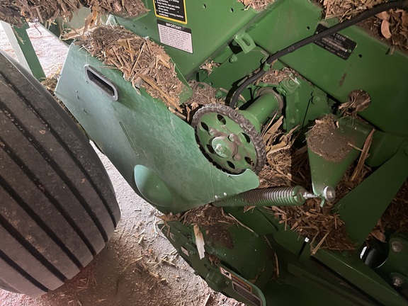 2023 John Deere 560M Baler/Round