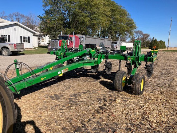2024 John Deere 2100 Disk Ripper