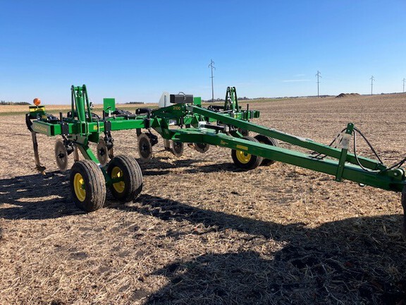 2024 John Deere 2100 Disk Ripper