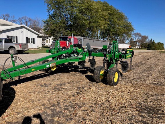 2024 John Deere 2100 Disk Ripper