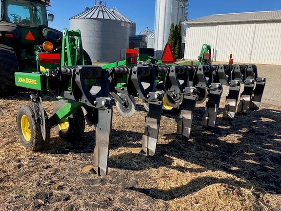 2024 John Deere 2100 Disk Ripper