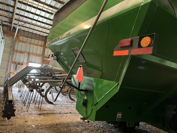 2012 Unverferth 1110 Grain Cart