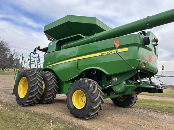 2020 John Deere S780 Combine