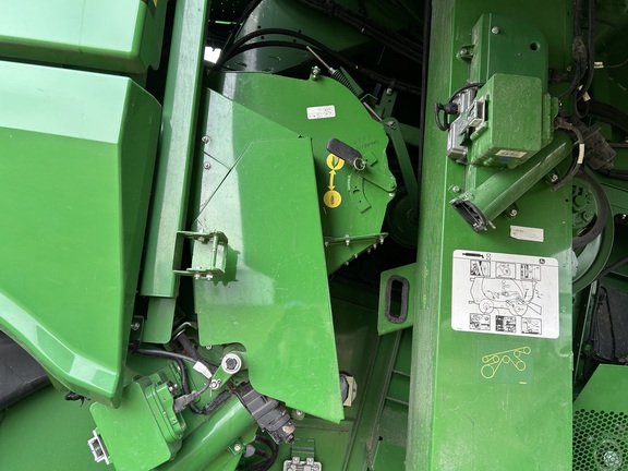 2020 John Deere S780 Combine
