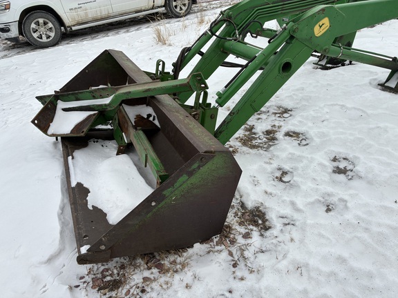 John Deere 158 Loader