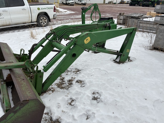 John Deere 158 Loader
