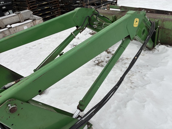 John Deere 158 Loader
