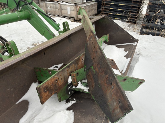 John Deere 158 Loader