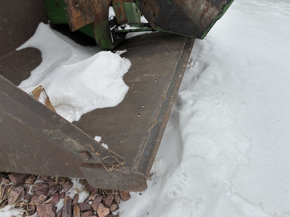 John Deere 158 Loader